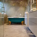 Château De Hotel 4*