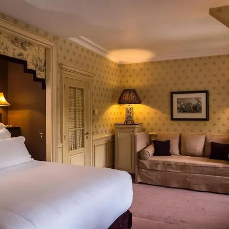 Château De Hotel 4*