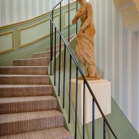 Hotel Château De 4*