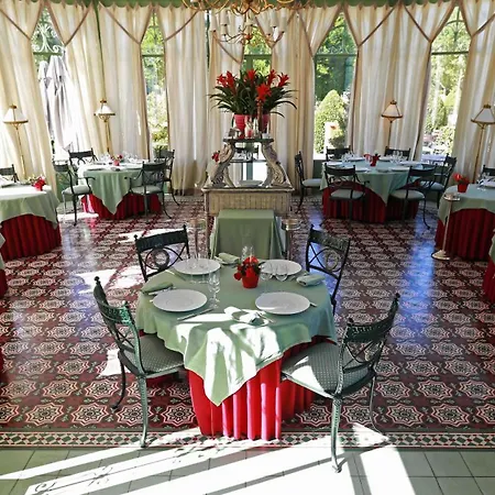 Chateau De - Relais & Chateaux