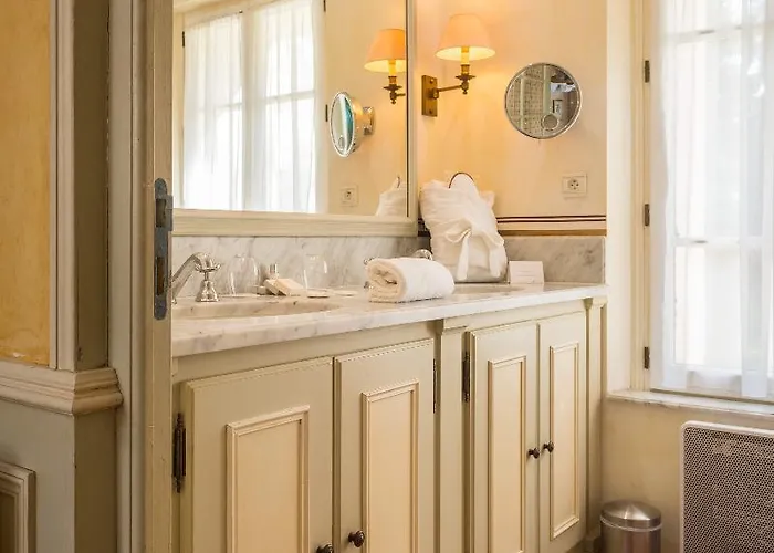 Hotel Chateau De - Relais & Chateaux 4*